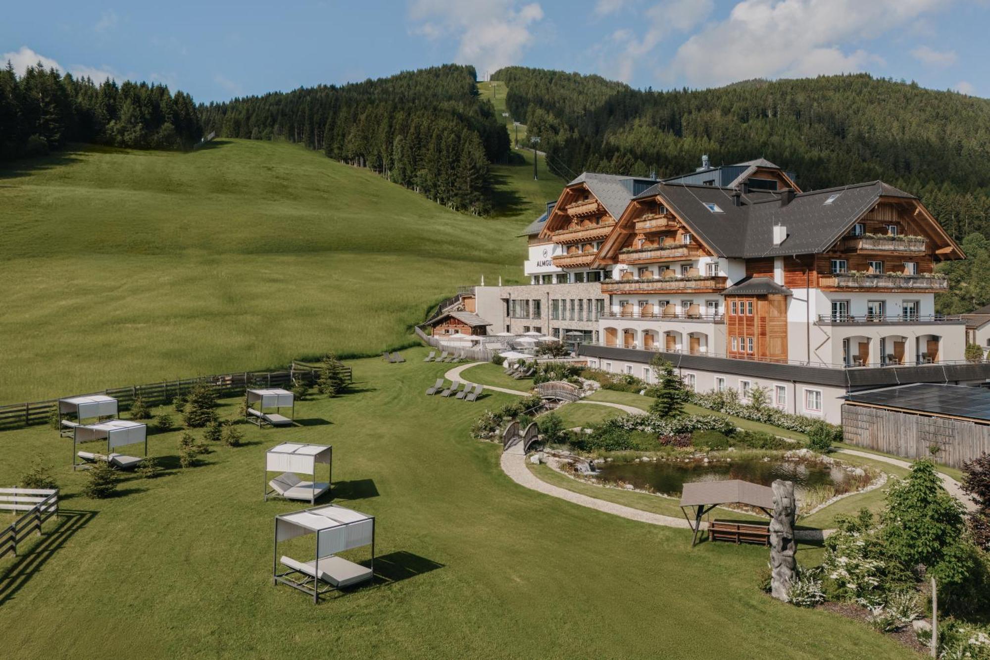 Almgut - Mountain Wellness Hotel 圣玛加里森 外观 照片